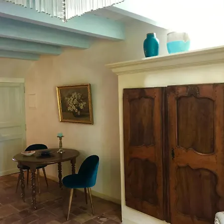 Mas Antonine Cigalle Apartment